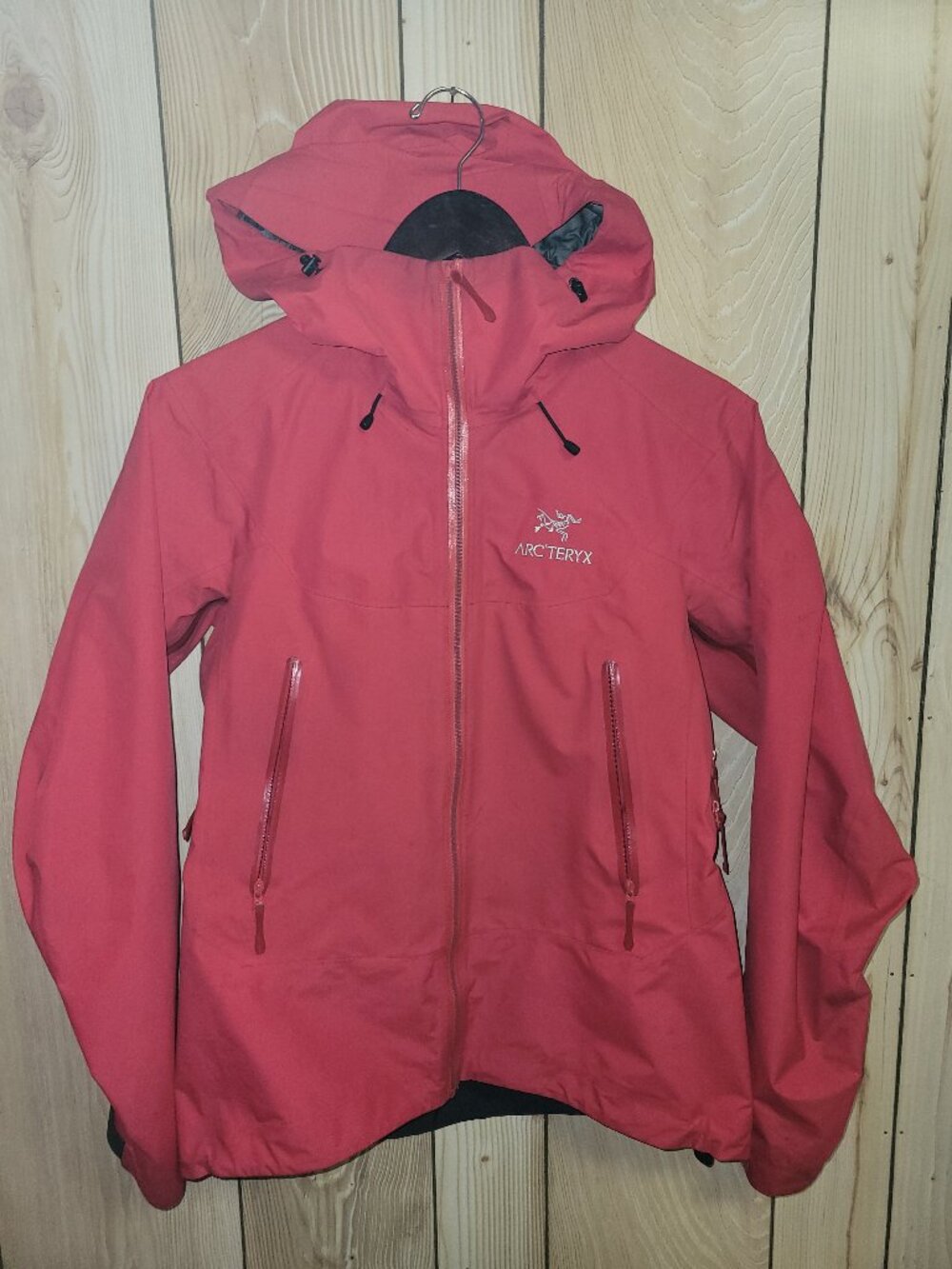 Arcteryx Beta SL Hybrid Gore-tex shell Small Womens Red